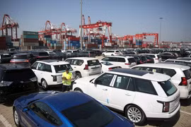 Trung Quốc thúc giục Hoa Kỳ 'ngay lập tức' dỡ bỏ mọi mức thuế đối với hàng hóa