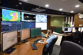Siêu bão YAGI đang tới, Bộ Công Thương yêu cầu ngành điện 'bốn tại chỗ' đảm bảo an toàn lưới điện