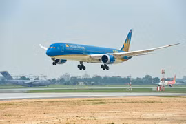 Bộ GTVT nêu 4 lý do khiến giá vé máy bay tăng cao