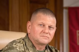 Tổng thống Zelenskyy cách chức Tổng tư lệnh quân đội Ukraine