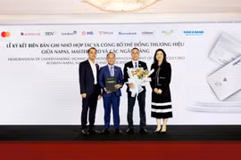 Nam A Bank phát hành thẻ đồng thương hiệu với NAPAS và Mastercard