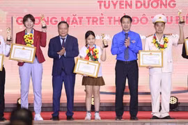 Hà Nội tuyên dương 10 gương mặt trẻ Thủ đô tiêu biểu