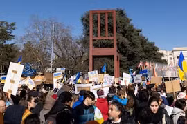 Hội nghị hòa bình Ukraine đưa Thụy Sĩ đến gần với phương Tây