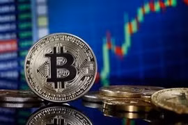 Bitcoin vọt lên mốc 60.000 USD lần đầu kể từ tháng 11/2021