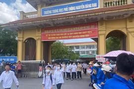 Bắc Ninh: Xác minh thông tin giám thị vào nhà vệ sinh chụp ảnh bài thi lớp 10 của thí sinh