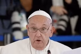 Giáo hoàng Francis nói với G7: Con người không được mất quyền kiểm soát AI