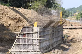 Tiến độ, chất lượng dự án Kè khắc phục sạt lở bờ sông Chu, sông Cầu có đảm bảo?
