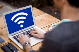 Máy tính Windows 11 có thể biến thành điểm phát sóng Wi-Fi
