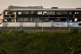 Ôtô khách tông container trên cao tốc Vĩnh Hảo - Phan Thiết, 17 người bị thương