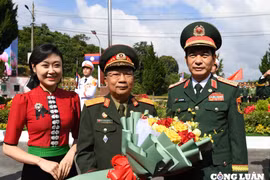 Hai Bộ trưởng chủ trì Giao lưu hữu nghị quốc phòng biên giới Việt Nam - Lào lần thứ hai
