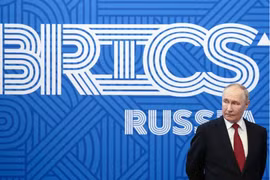 Tổng thống Nga Putin đang tập hợp các nền kinh tế với hy vọng đối trọng với phương Tây
