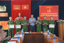 Kon Tum: Thưởng nóng lực lượng Công an 2 huyện vì phá nhanh các vụ trộm sâm Ngọc Linh