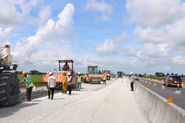 Tăng tốc thi công, bảo đảm tiến độ dự án nâng cấp tuyến Lộ Tẻ - Rạch Sỏi