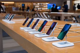 Apple sắp tham gia cuộc đua điện thoại gập, liệu iPhone Fold có thành hiện thực?