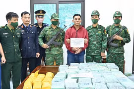 Hà Tĩnh: 'Cõng' 52 kg ma túy để lấy tiền công 200 triệu đồng
