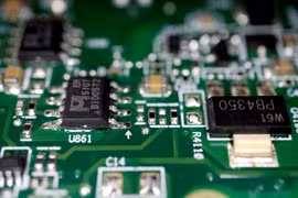 Ngành công nghiệp ô tô Trung Quốc 'cảnh giác' với chip do Mỹ sản xuất