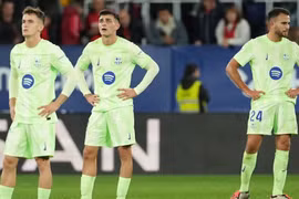 Thua Osasuna 2-4, Barca đứt mạch 7 trận toàn thắng tại La Liga