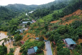 Hà Giang: Mưa lớn gây sạt lở đất khiến 11 thương vong, nhiều tuyến đường bị ách tắc giao thông