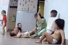 TPHCM: Bé 3 tháng tuổi từng ở Mái ấm Hoa Hồng tử vong