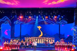 Đặc sắc chương trình nghệ thuật đặc biệt "Từ mùa hè Điện Biên đến mùa thu Hà Nội"