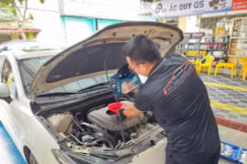 Nguy cơ hư hỏng động cơ khi dùng dầu nhớt ô tô cho xe máy: Sai lầm tai hại cần tránh