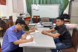 Bắt khẩn cấp tài xế ô tô đánh người tới tấp ở trung tâm TP.HCM