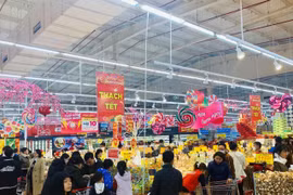 Kinh tế khó khăn, nhu cầu tiêu dùng gần Tết giảm