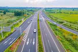 Dự kiến tháng 5/2025 thu phí cao tốc do nhà nước đầu tư