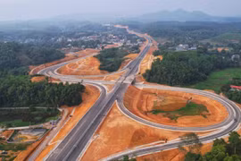 Nhiều dự án giao thông được khởi công trong quý II/2024