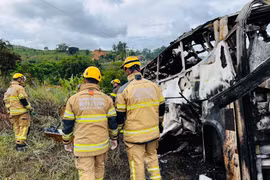 Tai nạn nghiêm trọng giữa xe buýt và xe tải ở Brazil, ít nhất 38 người thiệt mạng