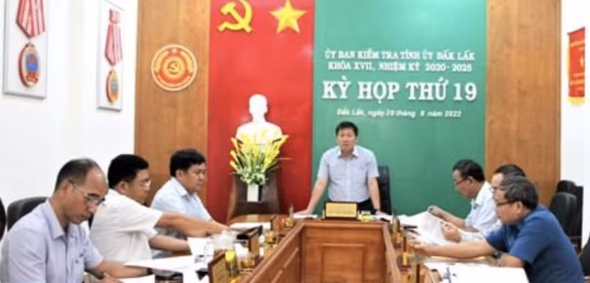 tu y lam khong van ban nguyen pho chu tich ubnd xa bi khai tru dang hinh 1