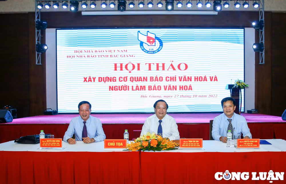 cung thoi bung len ngon lua thi dua lam that chuyen bien thuc chat hinh 1