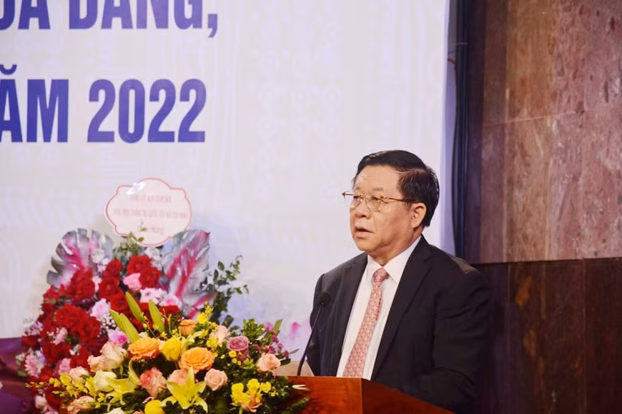 dang uy khoi cac co quan trung uong trao giai cuoc thi viet chinh luan ve bao ve nen tang tu tuong cua dang hinh 1