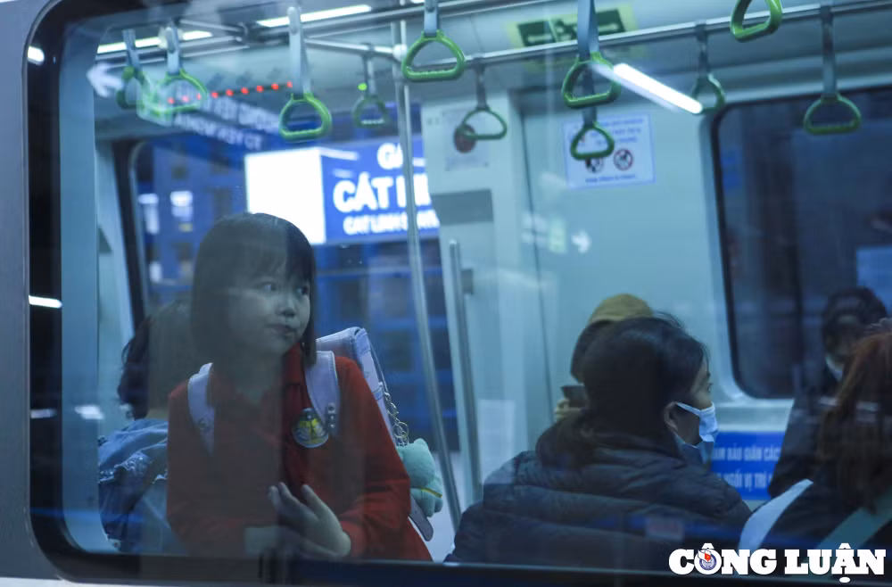 ha noi gio cao diem chat kin nguoi dan trong khoang tau cat linh ha dong hinh 12
