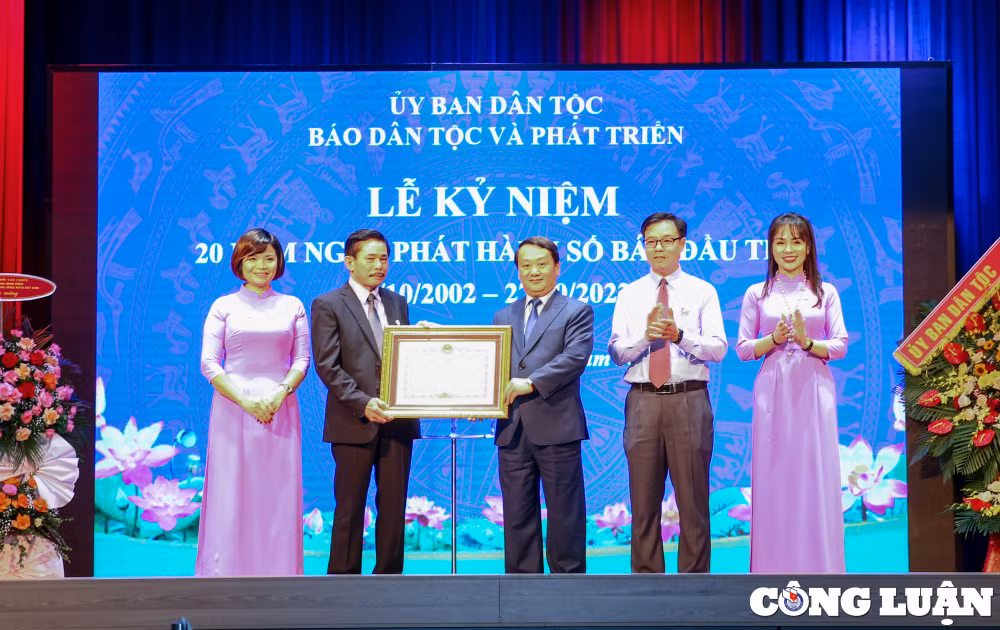 no luc chuyen doi so ung dung cong nghe dua thong tin toi vung dong bao dan toc thieu so hinh 5