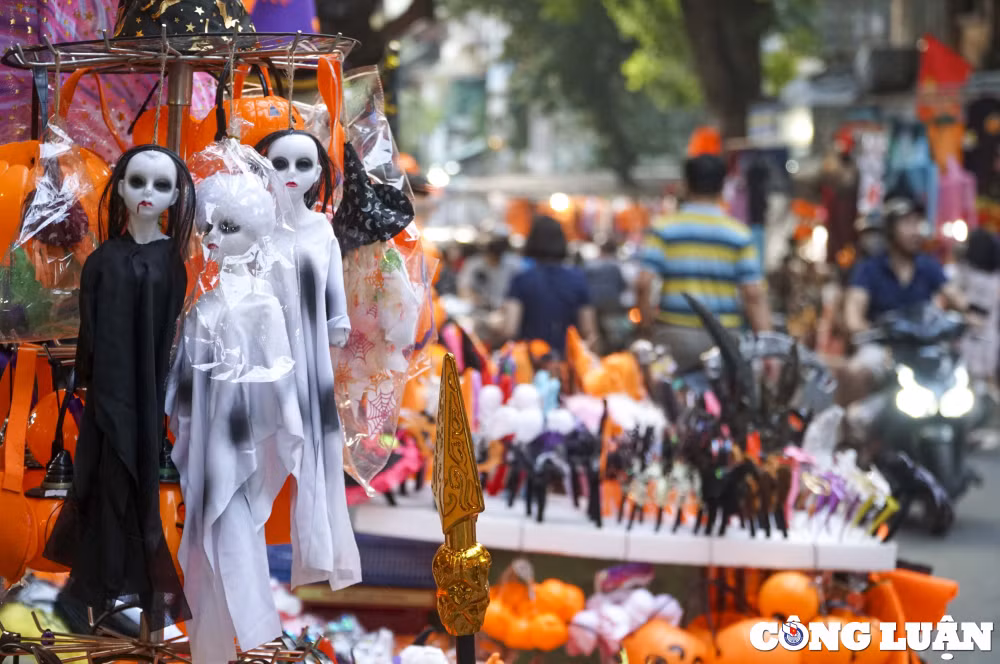 ha noi pho hang ma tran ngap do choi kinh di truoc ngay le halloween hinh 6