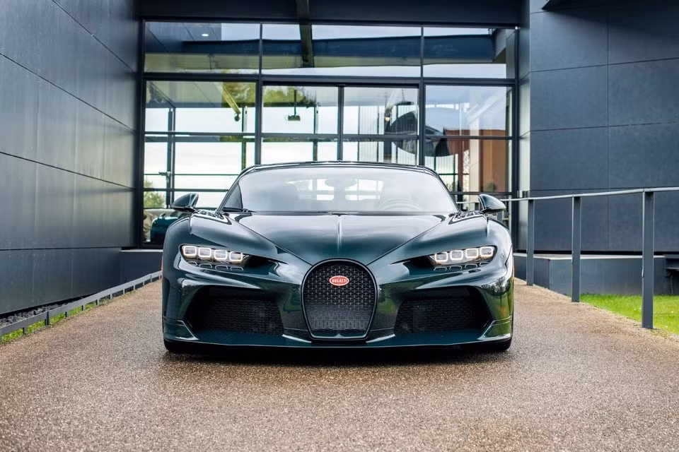 sieu xe bugatti chiron chi con 100 xe cuoi cung hinh 3