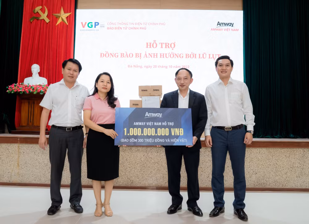 amway viet nam chung tay cung tp da nang khac phuc thiet hai do thien tai hinh 1