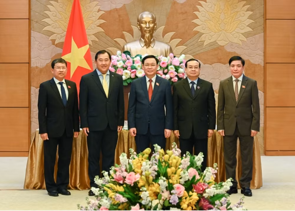 cung co moi quan he huu nghi va truyen thong giua ba nuoc campuchia lao viet nam hinh 1