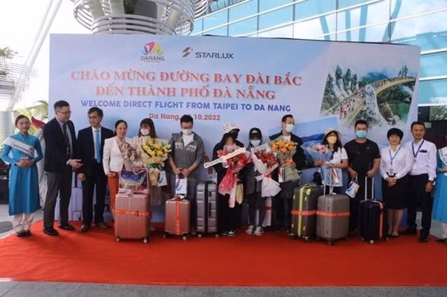 da nang don nhung du khach dai bac dau tien sau dich covid 19 hinh 1
