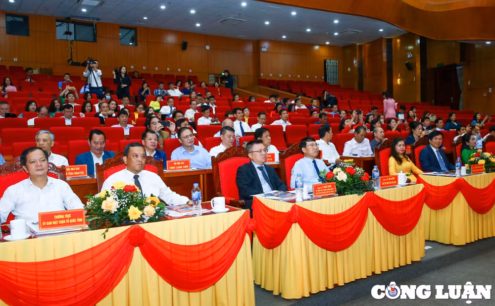 50 nam hoi nha bao bac giang phat trien toan dien khang dinh thuong hieu bao chi bac giang hinh 4