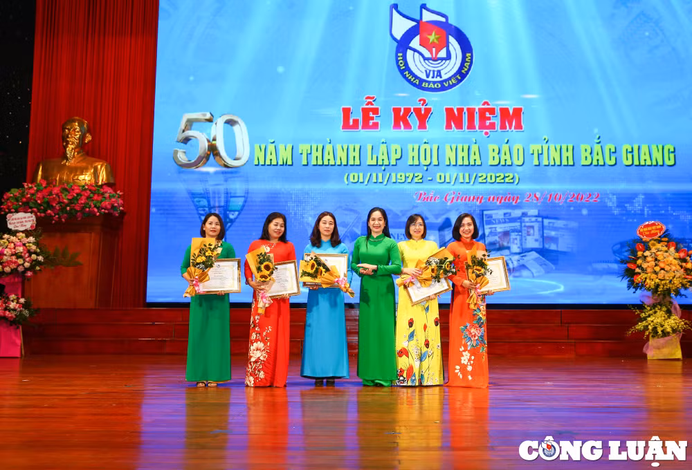 50 nam hoi nha bao bac giang phat trien toan dien khang dinh thuong hieu bao chi bac giang hinh 8
