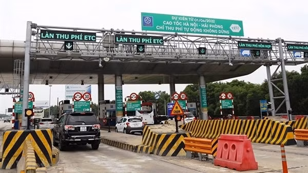 Gần 500.000 lượt xe hết tiền trong tài khoản thu phí không dừng trên cao tốc