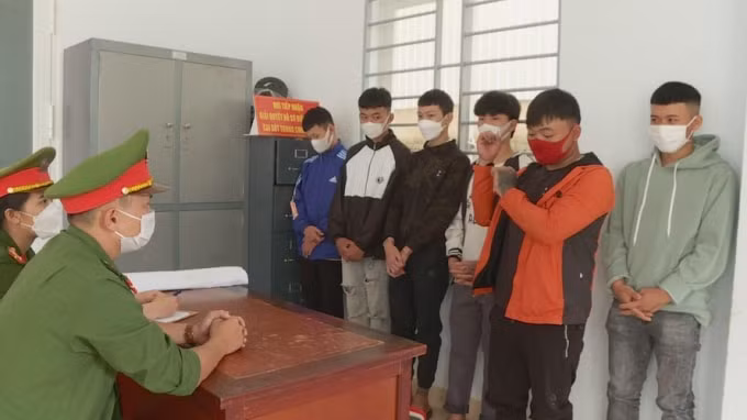 dak lak hoc sinh lop 10 ru ban di giai quyet mau thuan chem nham nguoi di duong hinh 1