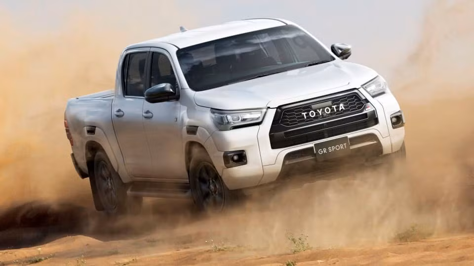 toyota hilux gr sport 2022 ra mat tai nhat ban gia ban 870 trieu dong hinh 1