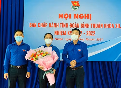 dong chi nguyen quoc huy duoc bau lam bi thu tinh doan binh thuan hinh 1