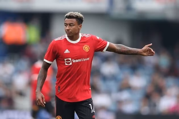 jesse lingard lot vao tam ngam cua barca va ac milan hinh 1
