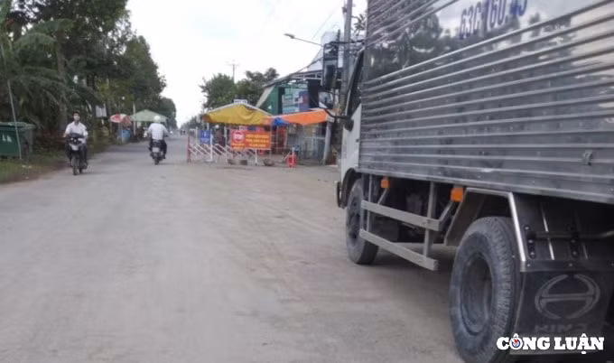 giao thong di lai cua nguoi dan tren thoang duoi tac hinh 2