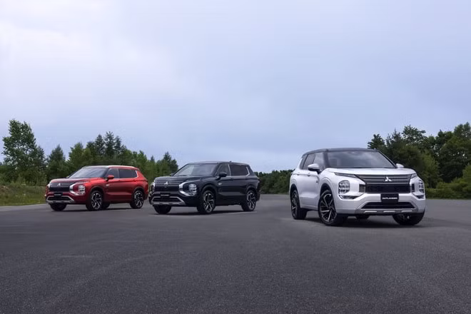 lo dien thiet ke mitsubishi outlander phev 2023 truoc ngay ra mat hinh 6