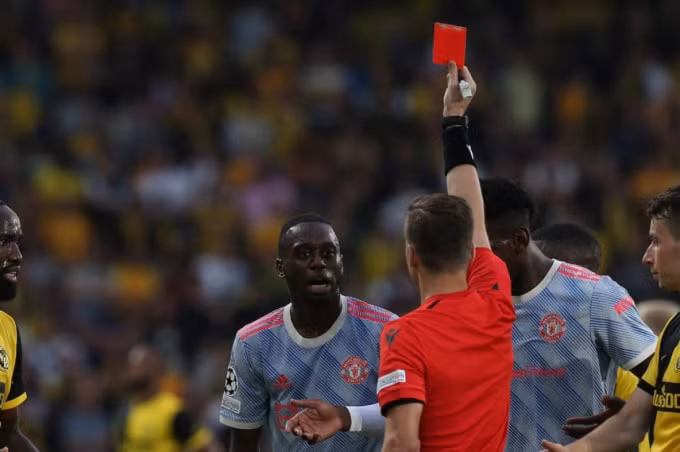 man utd nhan duoc tin cuc vui truoc tran gap atalanta o champions league hinh 1